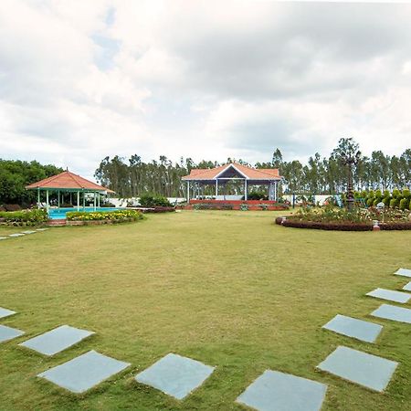 Fiestaa Resort N Events Venue Devanahalli Екстериор снимка